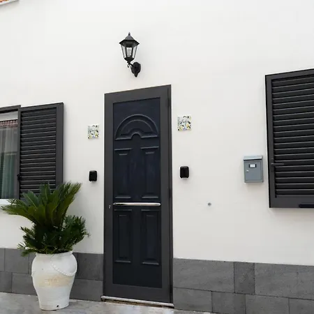 Le Tre Perle Apartment *
